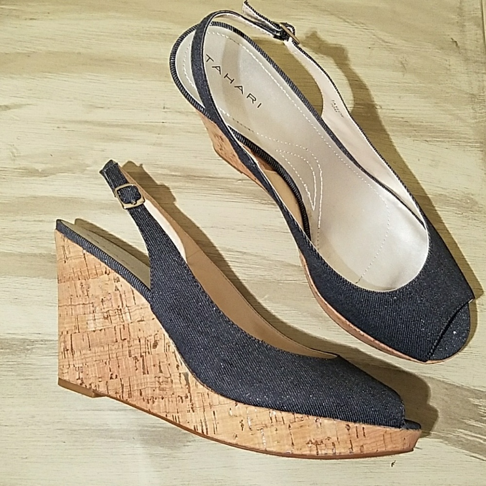 NWOB Tahari Taylor Denim Wedge Sandal (10)